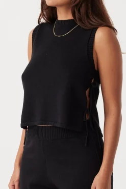 Women ARCAA Poppy Tank - Black