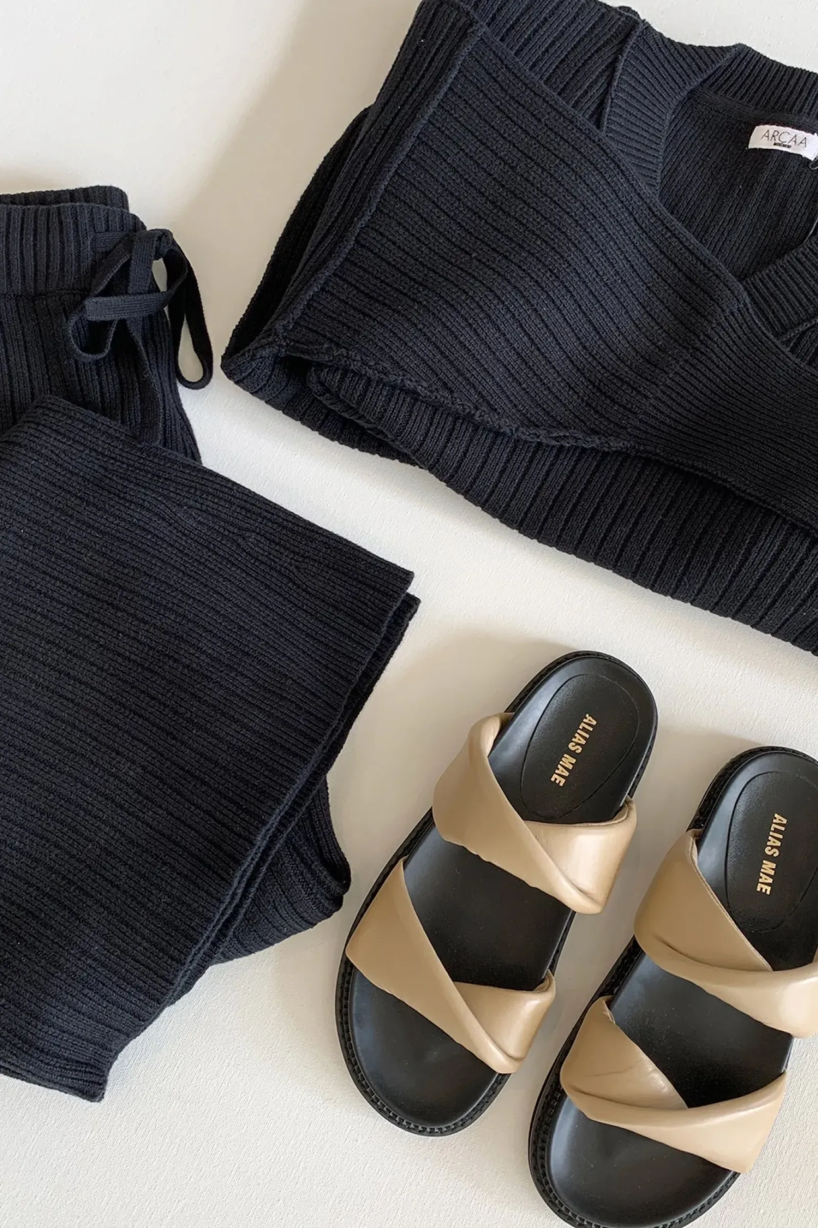 Women ARCAA Vera Sweater - Black