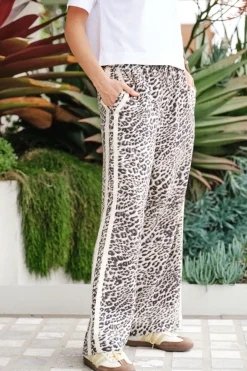 Women Ceres Life Relaxed Drawstring Pant - Leopard