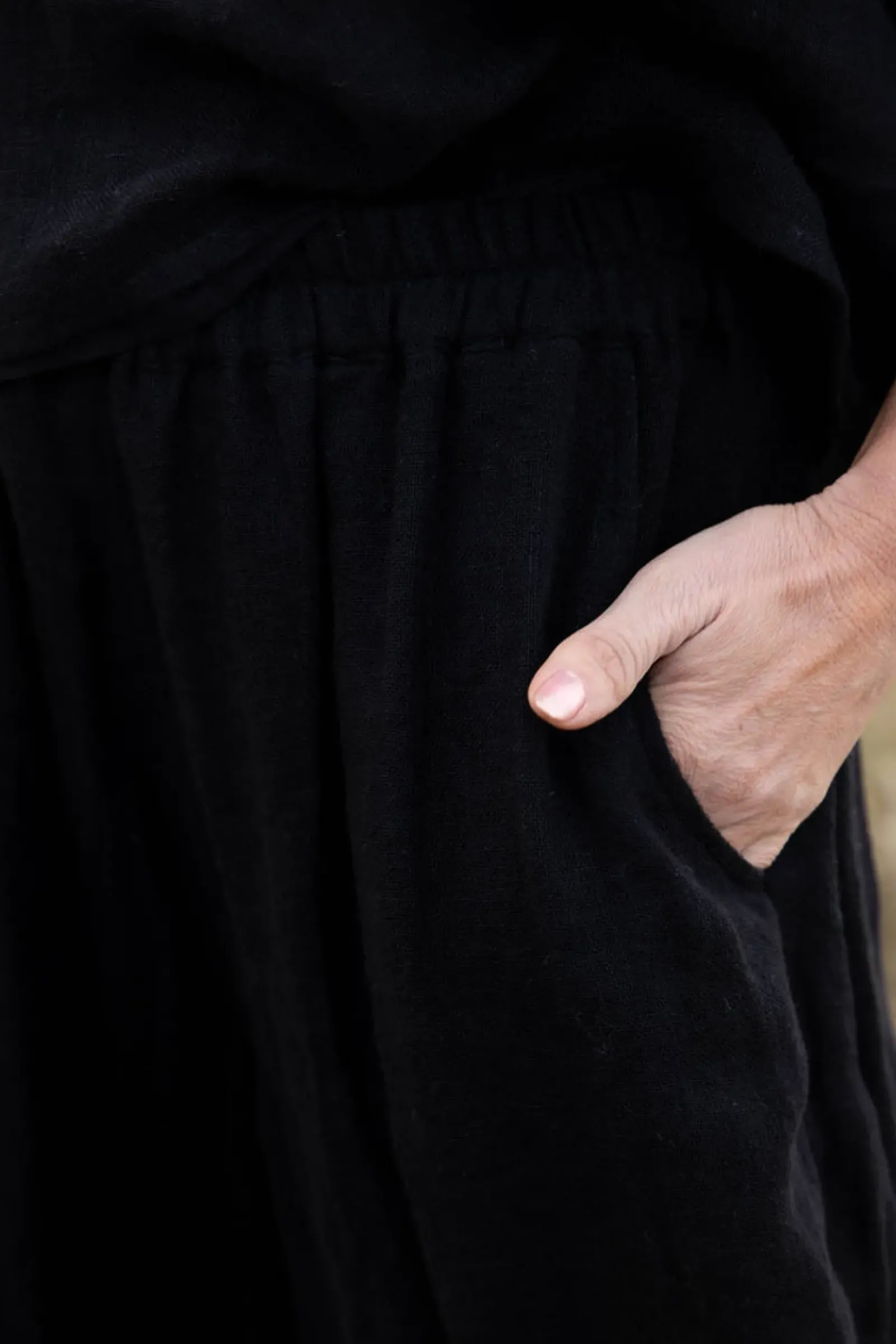 Women Eadie Lifestyle Eadie Arana Linen Pant - Black