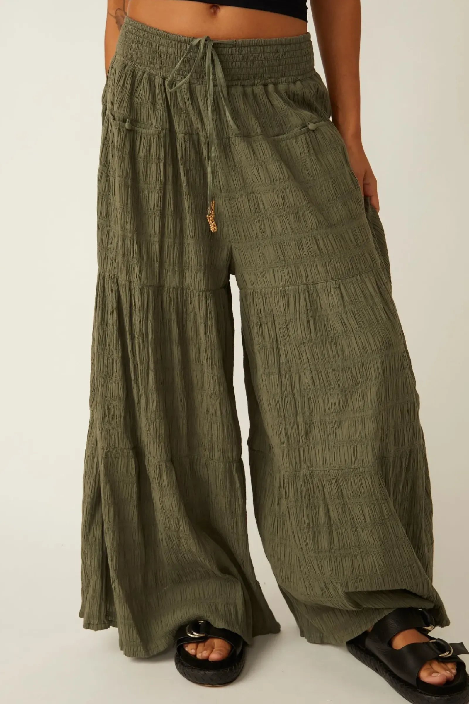 Women Free People In Paradise Wide Leg Pant - Dried Basil