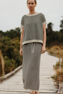 Women Talamaya Lattice Short Sleeve Pullover - Washed Black & Soft Gold