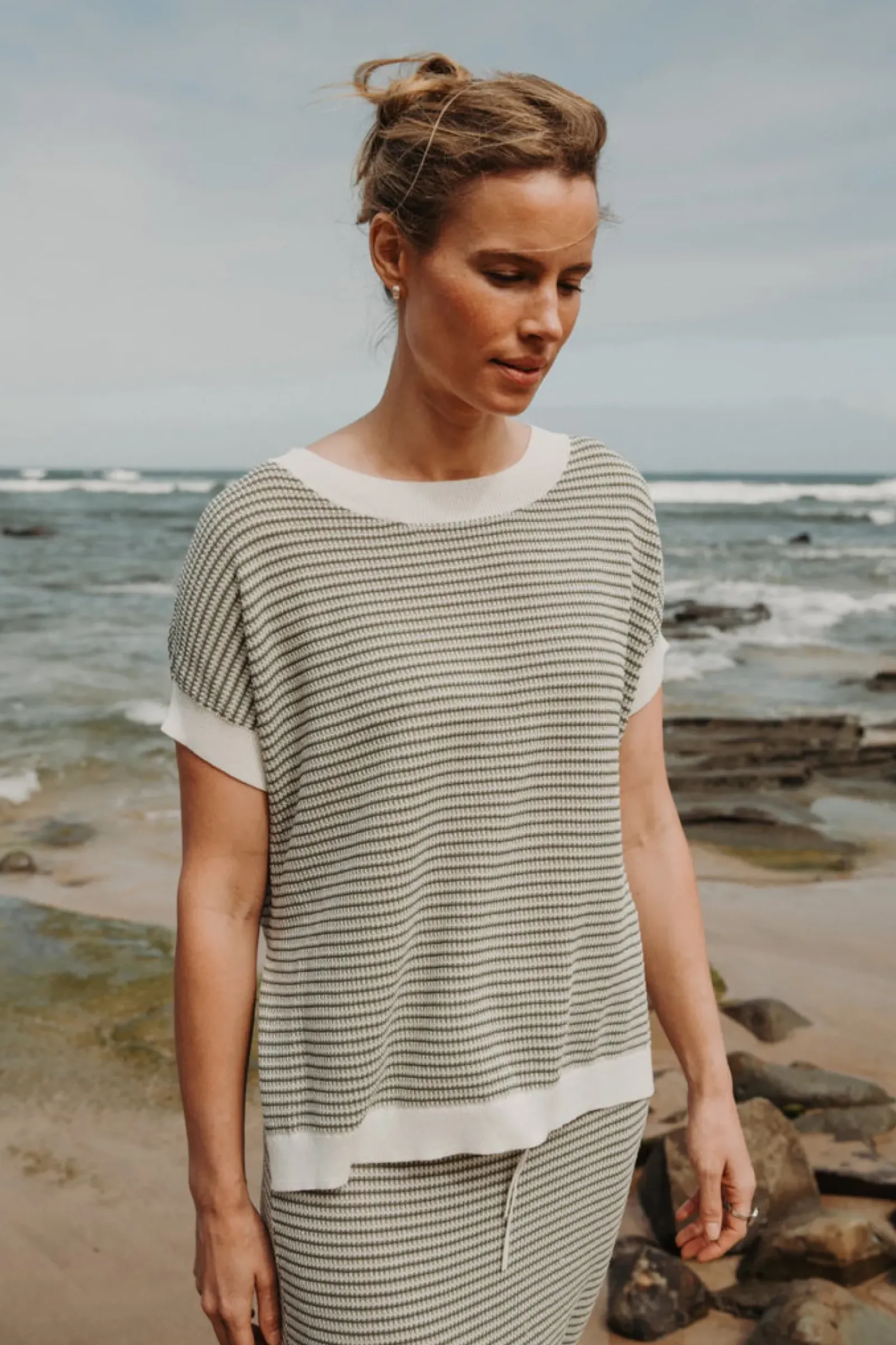 Women Talamaya Lattice Short Sleeve Pullover- Dusty Olive & Cream