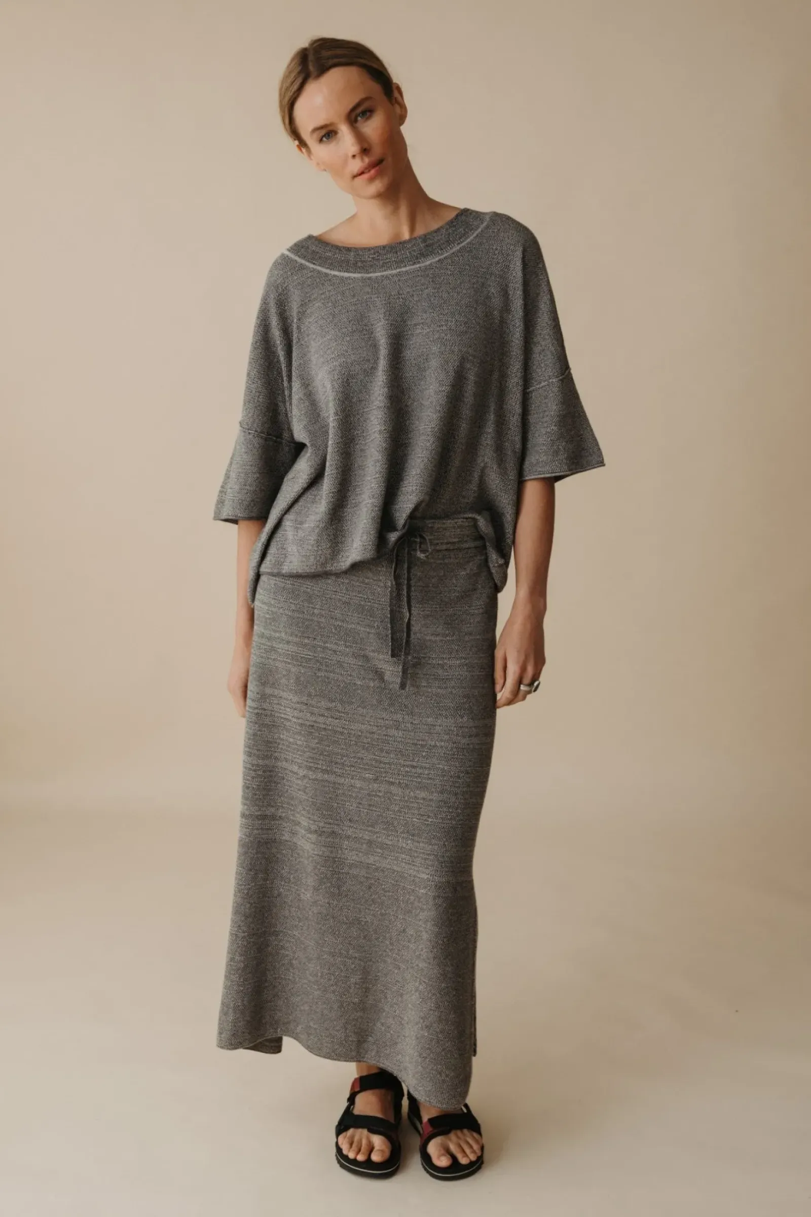 Women Talamaya Retreat Cotton Twist Tee Pullover - Washed Black & Silver