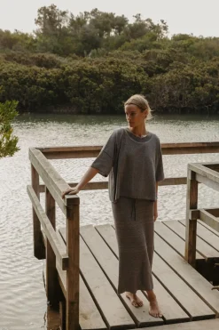 Women Talamaya Retreat Cotton Twist Tee Pullover - Washed Black & Silver