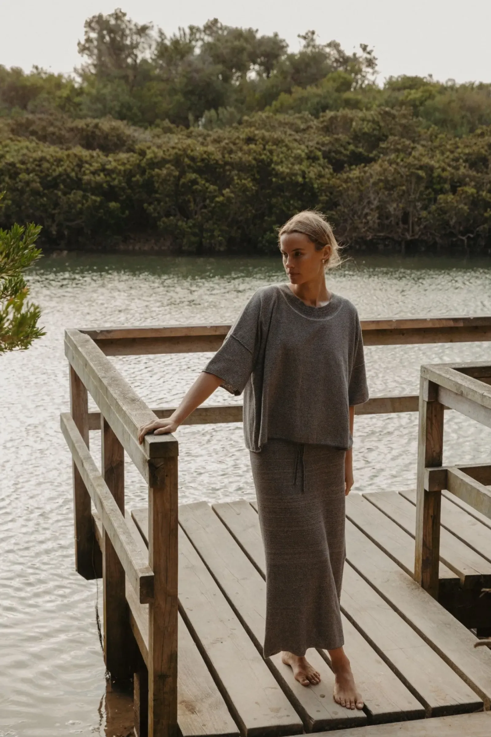 Women Talamaya Retreat Cotton Twist Tee Pullover - Washed Black & Silver