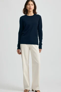 Women Toorallie Fine Merino Crew - Navy