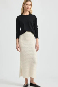 Women Toorallie Fine Merino Crew - Black