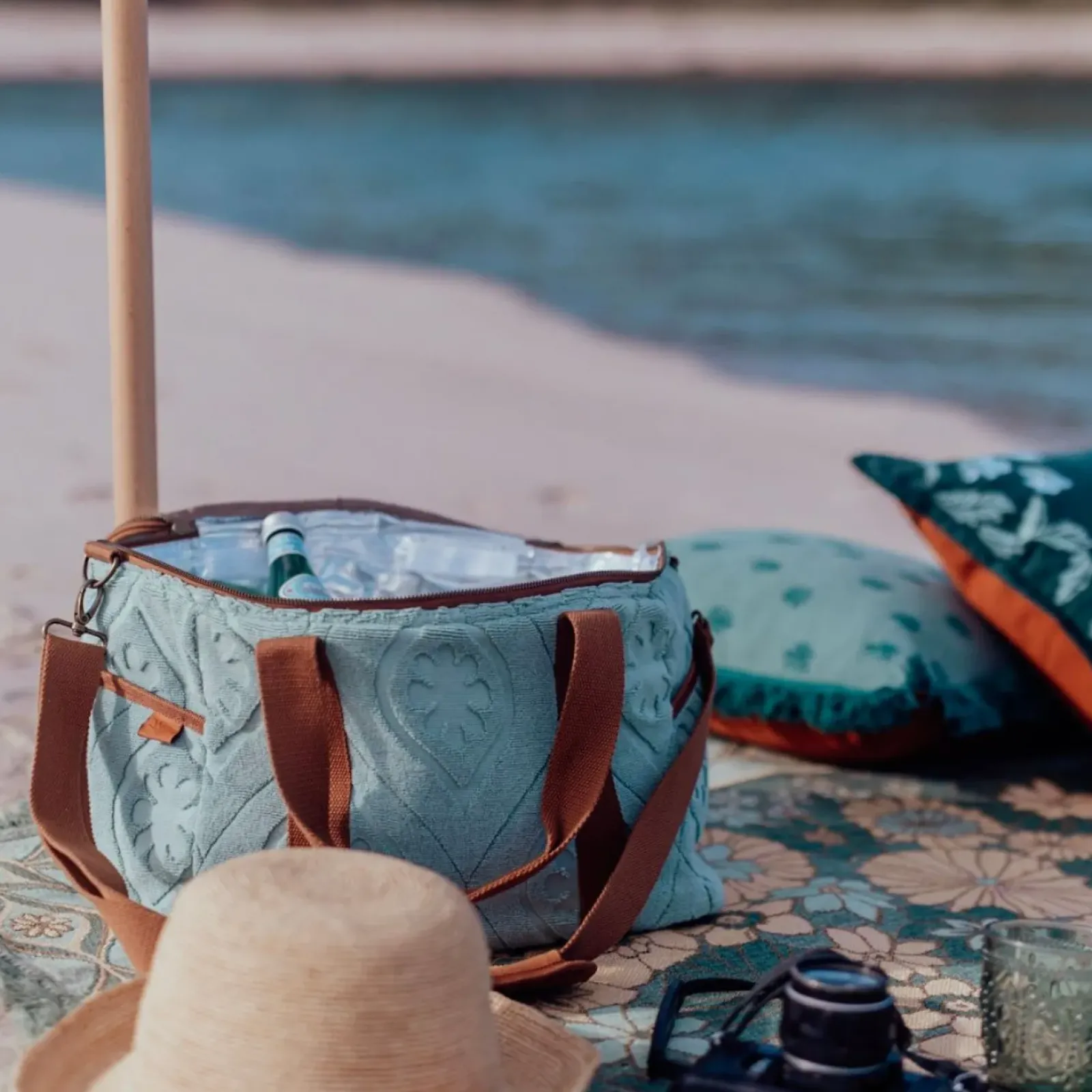 Wandering Folk Daisy Cooler Bag Large - Peppermint