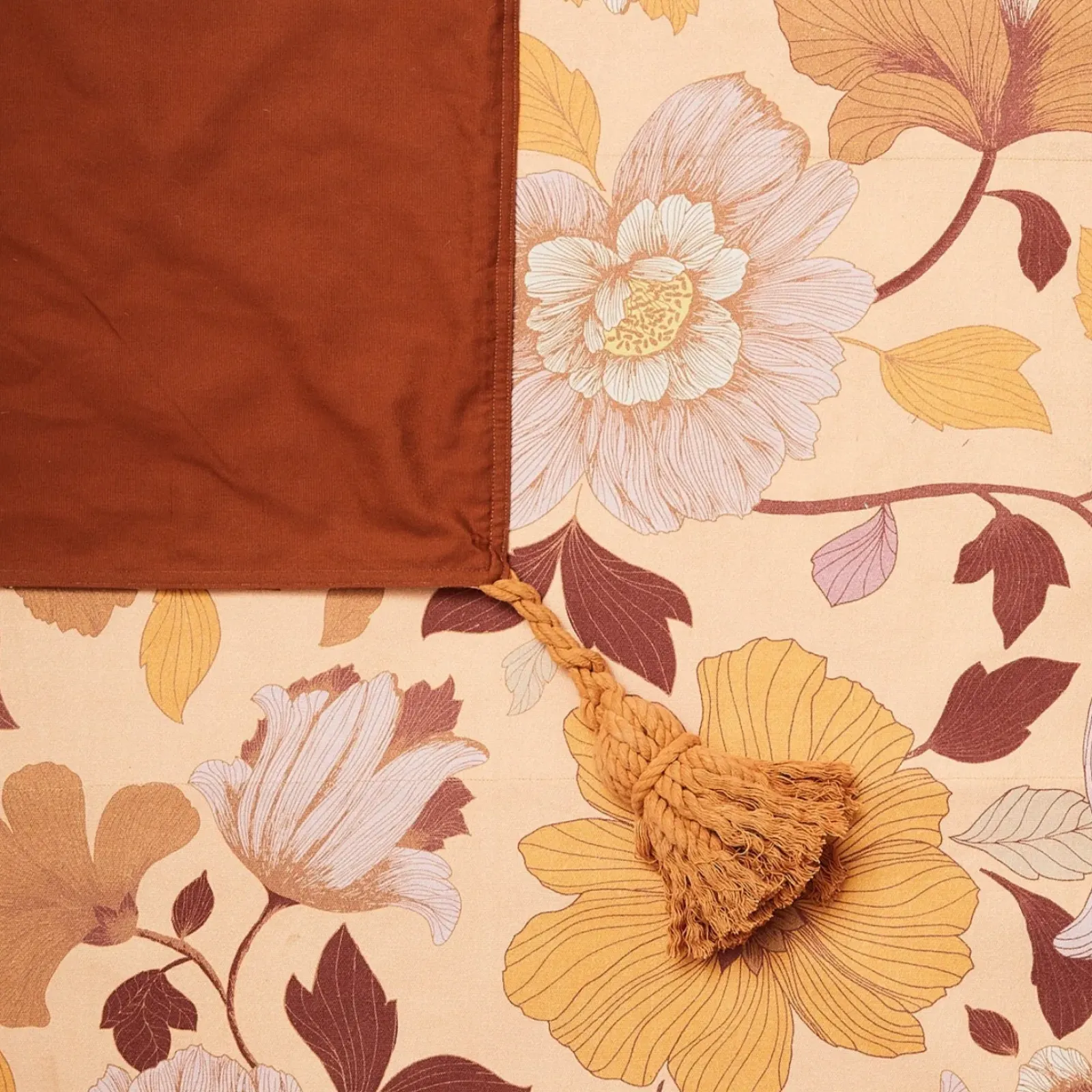 Wandering Folk Picnic Rug - Grande Fleur Dawn